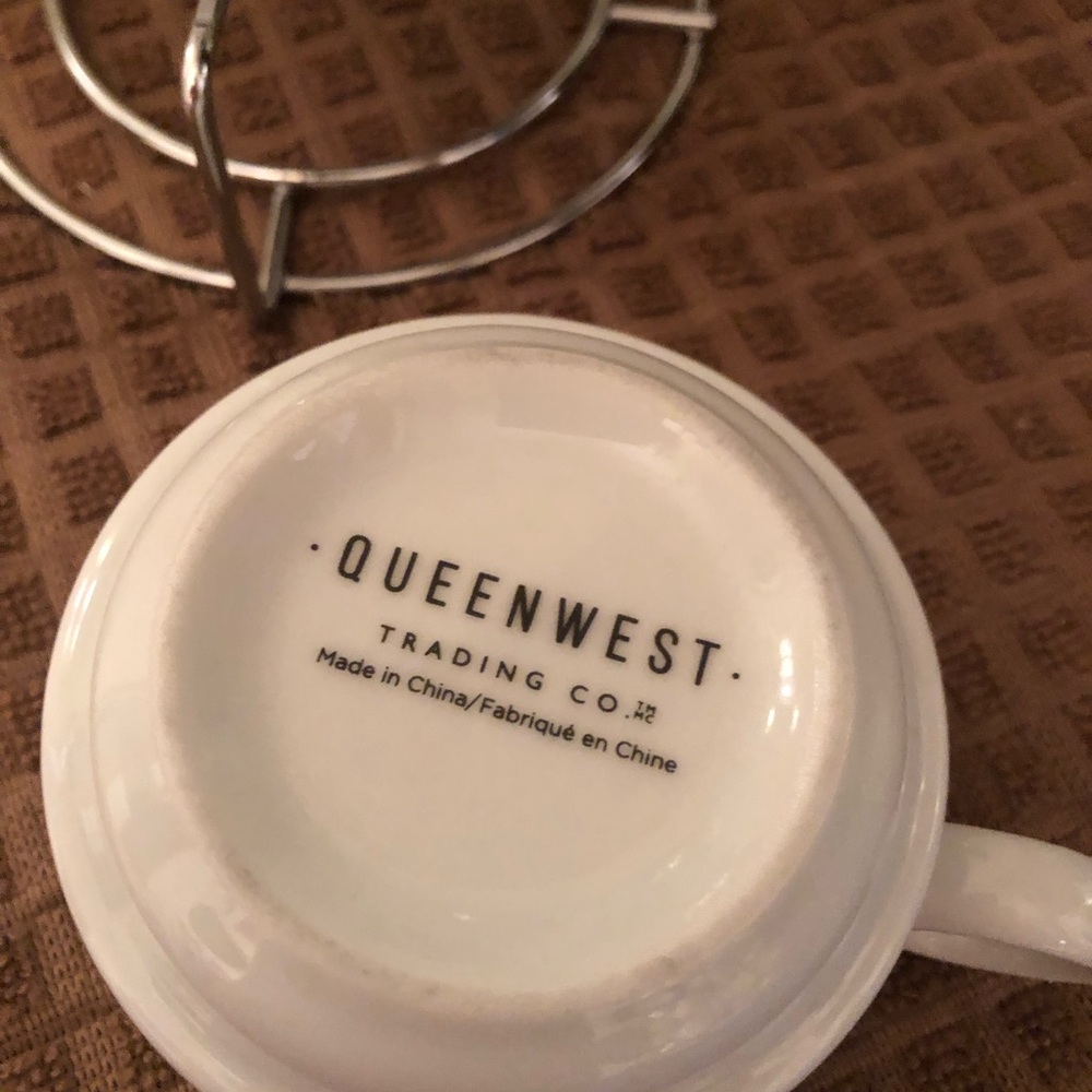 Queenwest Tracing Co., Reindeer in Sweater, 4 Coffee/Espresso Mugs, 4 oz - Picture 3 of 6